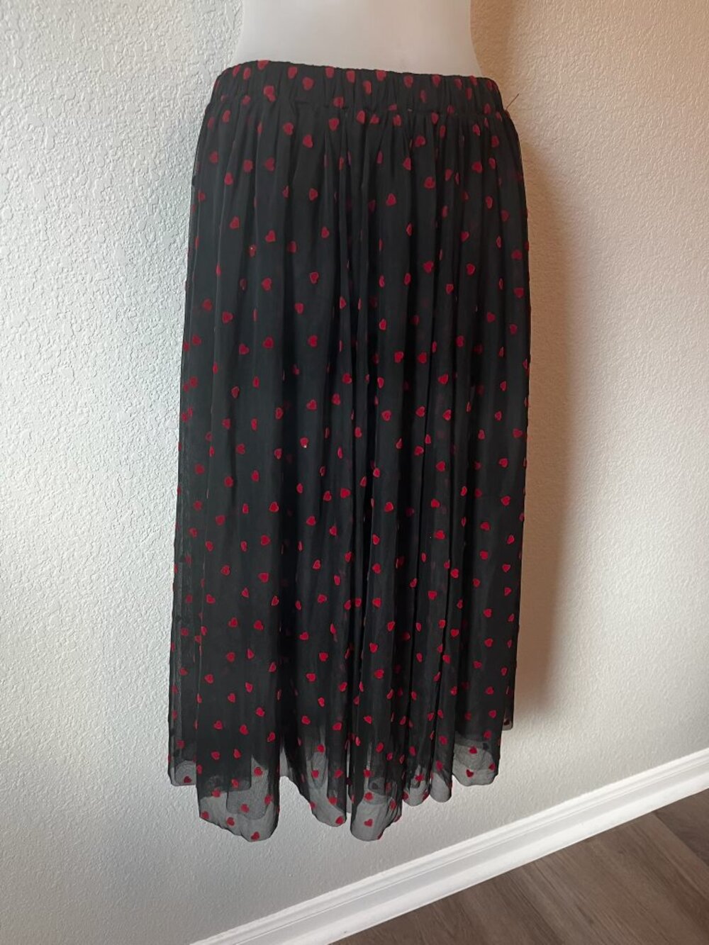 Unique Vintage Black Red Heart Tulle Midi Skirt M